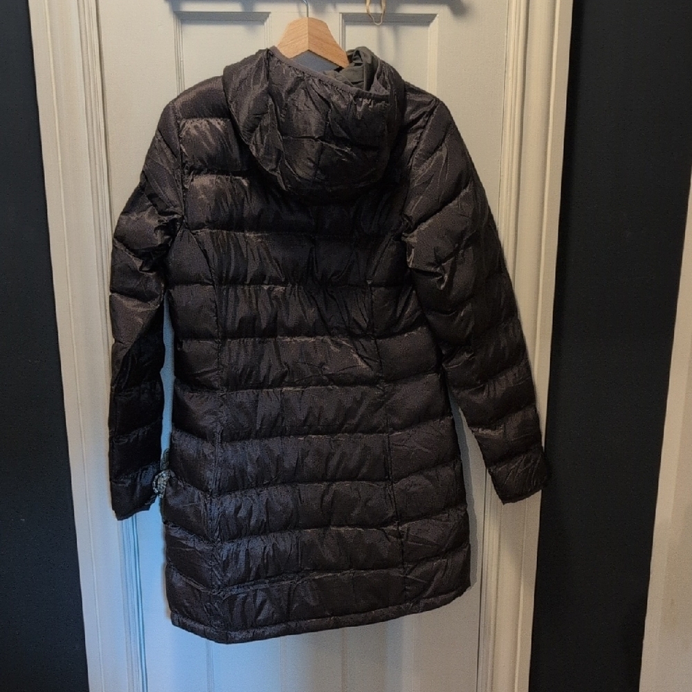 Amazon Essentials Black Puffer Jacket - image 2